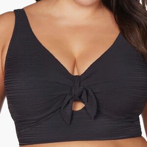 NWT Women’s Black Swim Bikini Top;
Artesands Aria Bikini Top; US 14 D-DD